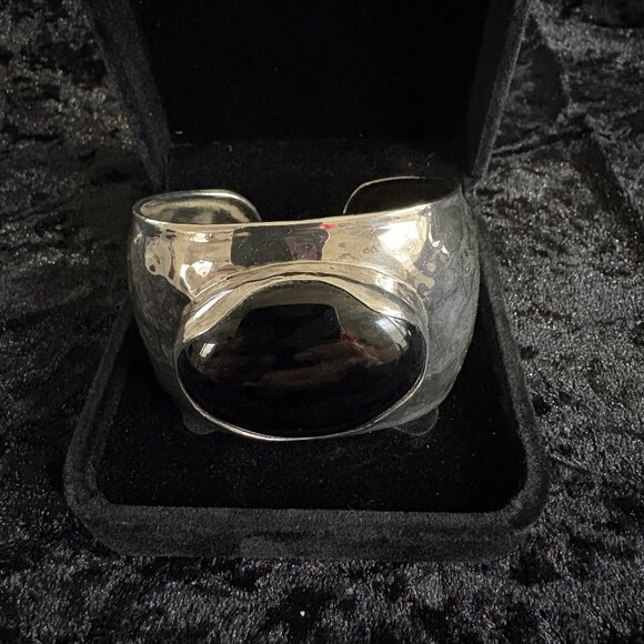 Silpada Designs Cuff bracelet with CHALCEDONY stone. B2043. Originally $329 - Picture 1 of 6